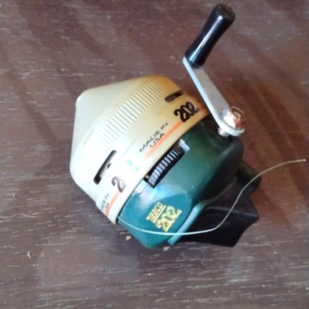 Fishing reel